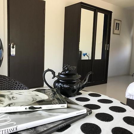 But Different Phuket Boutique Hotel Nai Harn Esterno foto