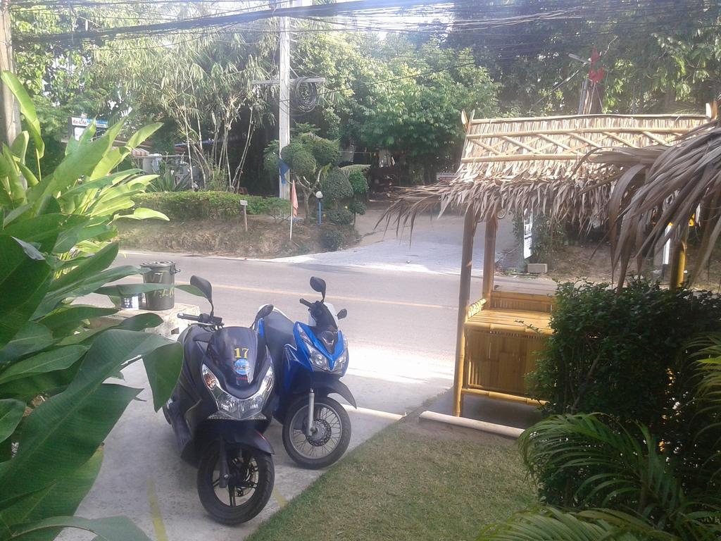 But Different Phuket Boutique Hotel Nai Harn Esterno foto