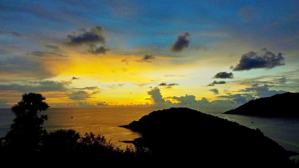 But Different Phuket Boutique Hotel Nai Harn Esterno foto