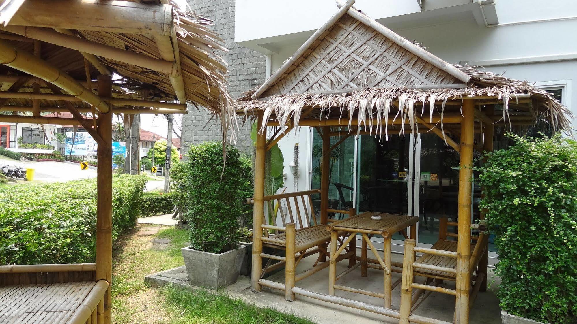 But Different Phuket Boutique Hotel Nai Harn Esterno foto