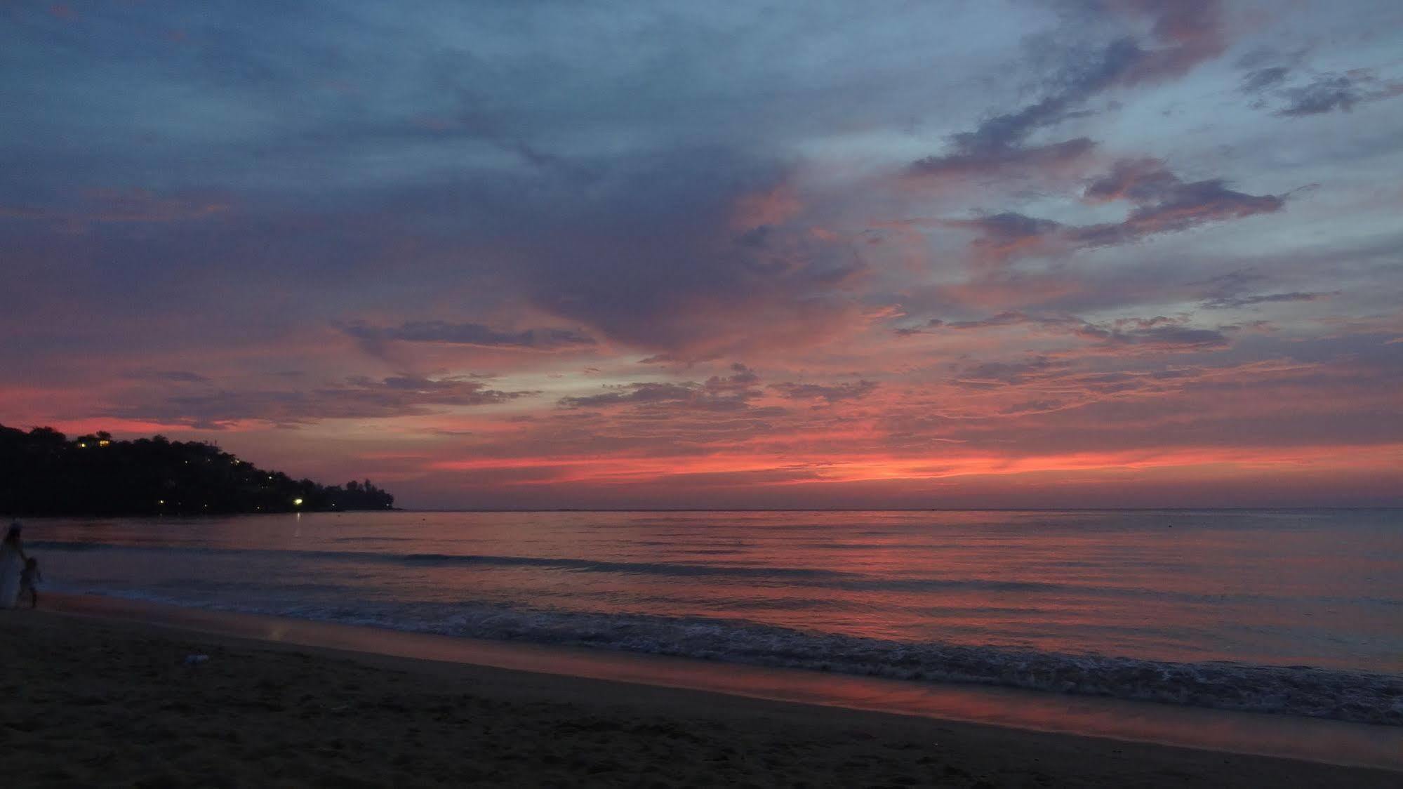 But Different Phuket Boutique Hotel Nai Harn Esterno foto